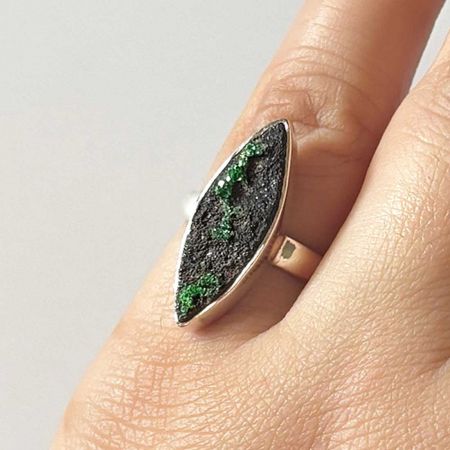 Uvarovite Ring