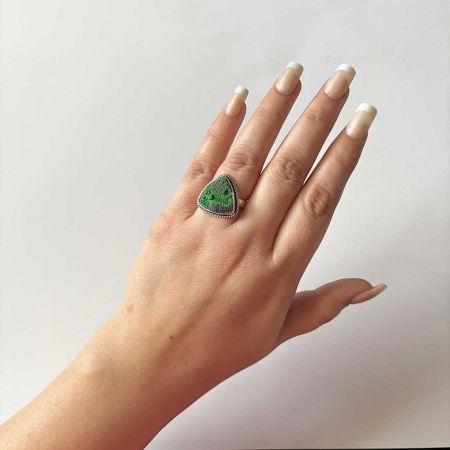Uvarovite Ring