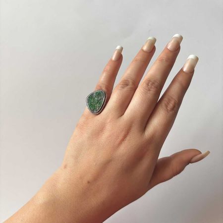 Uvarovite Ring