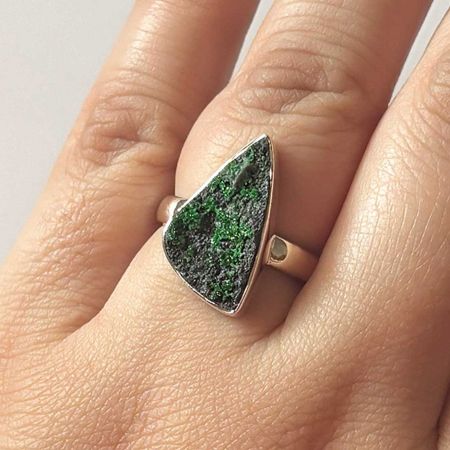 Uvarovite Ring