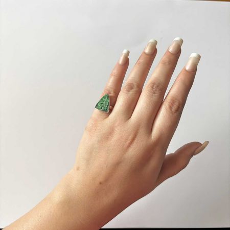 Uvarovite Ring