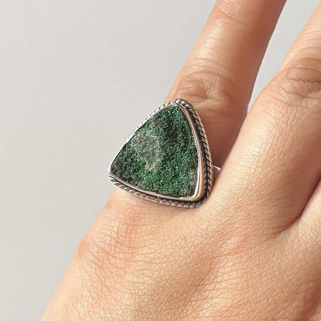 Uvarovite Ring