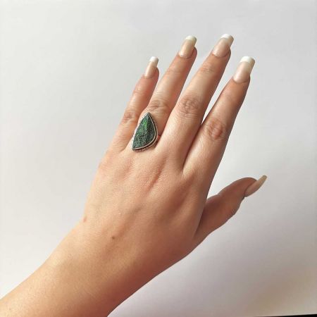Uvarovite Ring