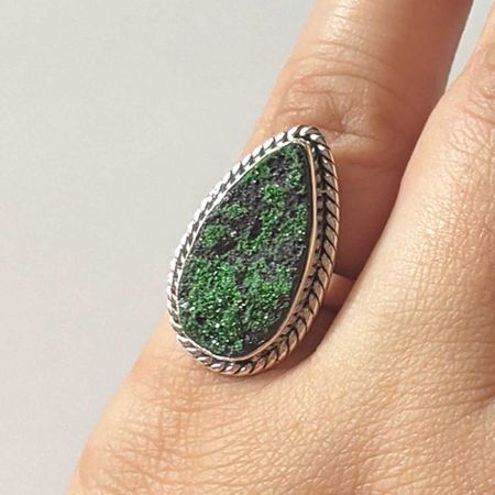 Uvarovite Ring