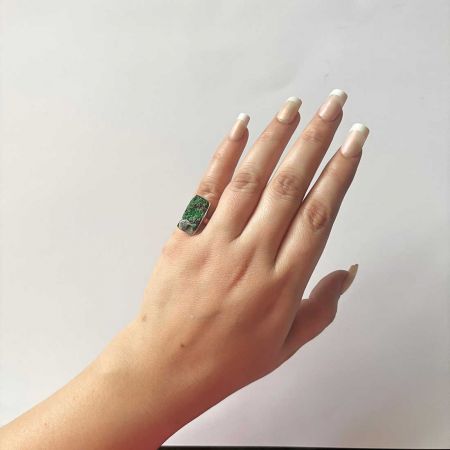 Uvarovite Ring
