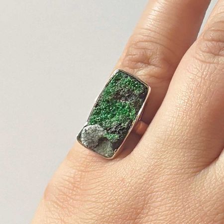 Uvarovite Ring