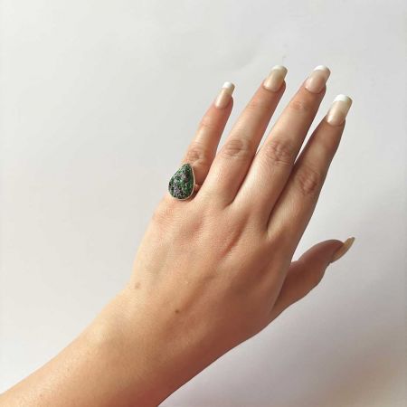 Uvarovite Ring