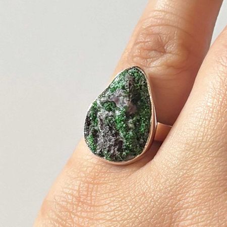 Uvarovite Ring