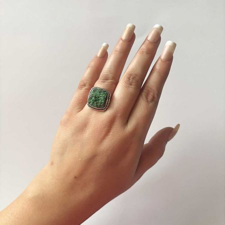 Uvarovite Ring