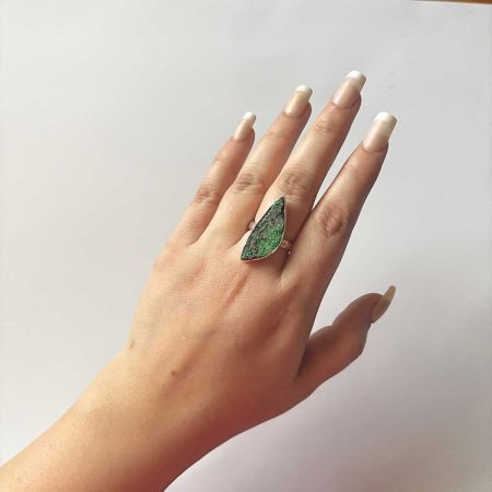 Uvarovite Ring