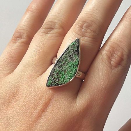 Uvarovite Ring