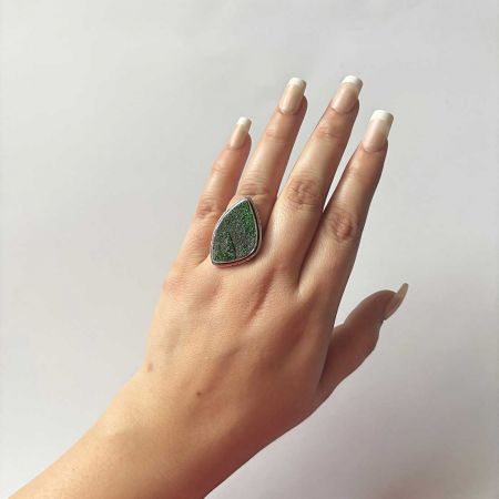 Uvarovite Ring