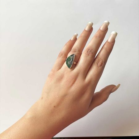 Uvarovite Ring