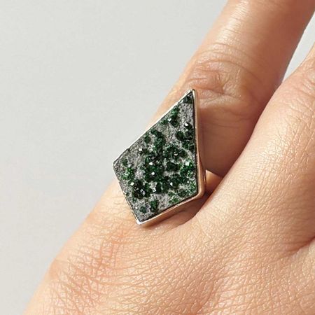 Uvarovite Ring