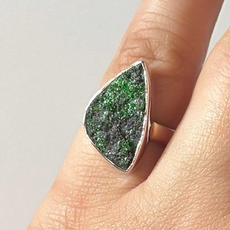Uvarovite Ring