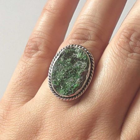 Uvarovite Ring