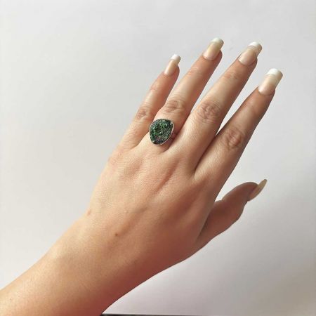 Uvarovite Ring