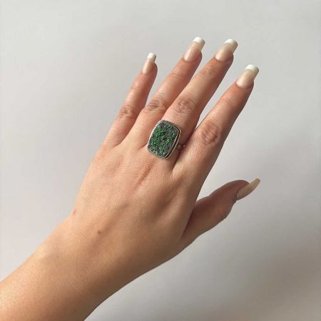 Uvarovite Ring