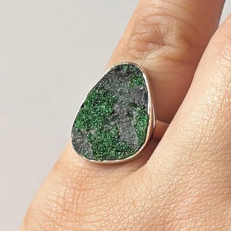 Uvarovite Ring