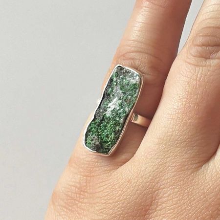 Uvarovite Ring