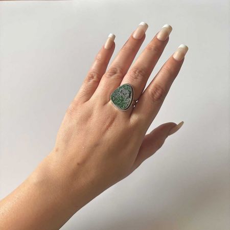 Uvarovite Ring