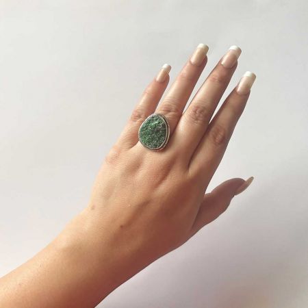 Uvarovite Ring