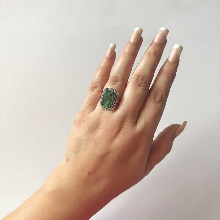 Uvarovite Ring