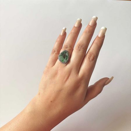 Uvarovite Ring