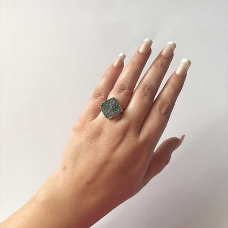 Uvarovite Ring