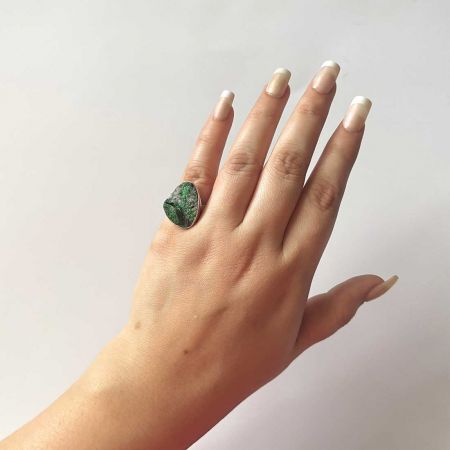 Uvarovite Ring