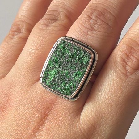 Uvarovite Ring