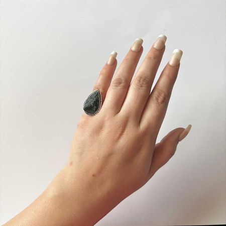 Uvarovite Ring