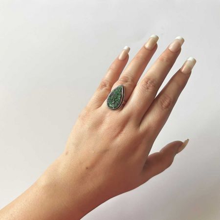 Uvarovite Ring