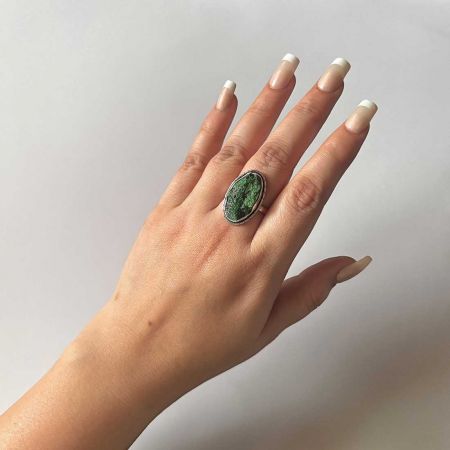 Uvarovite Ring