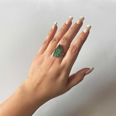 Uvarovite Ring