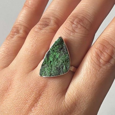 Uvarovite Ring