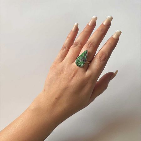 Uvarovite Ring