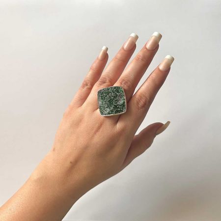Uvarovite Ring