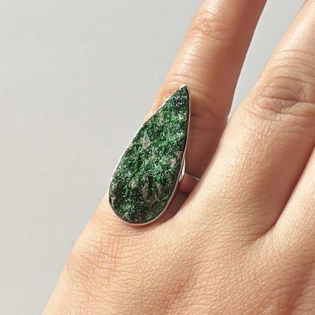 Uvarovite Ring