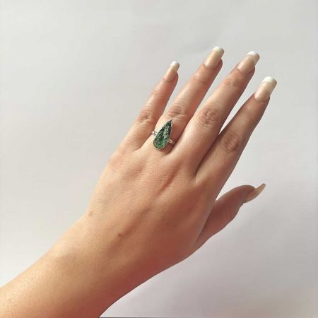 Uvarovite Ring