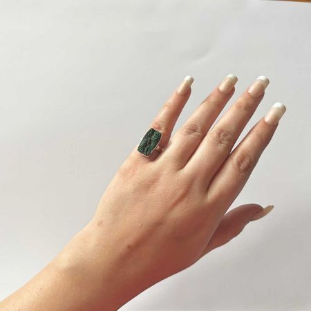 Uvarovite Ring