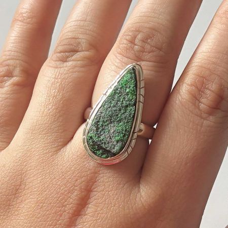 Uvarovite Ring
