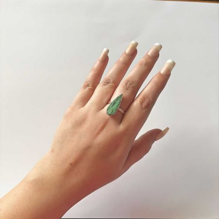 Uvarovite Ring