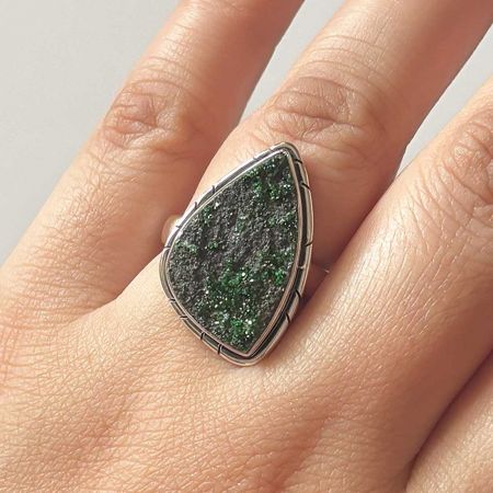 Uvarovite Ring