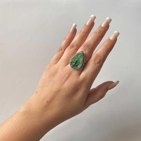 Uvarovite Ring