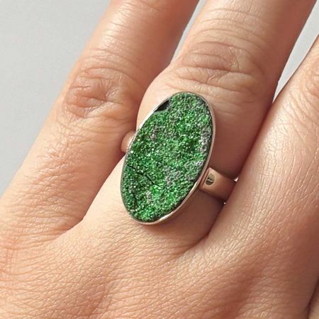Uvarovite Ring