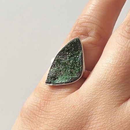 Uvarovite Ring