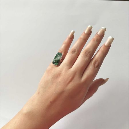 Uvarovite Ring