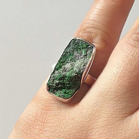 Uvarovite Ring