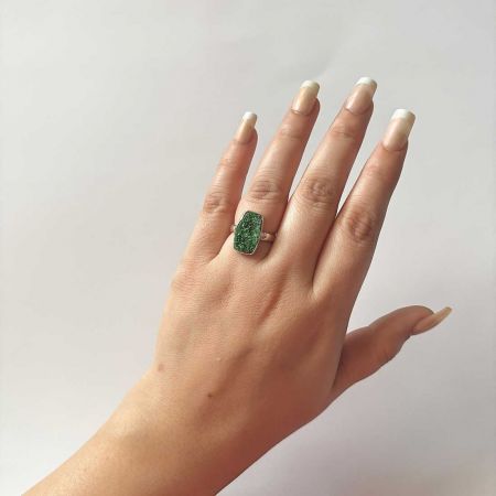 Uvarovite Ring